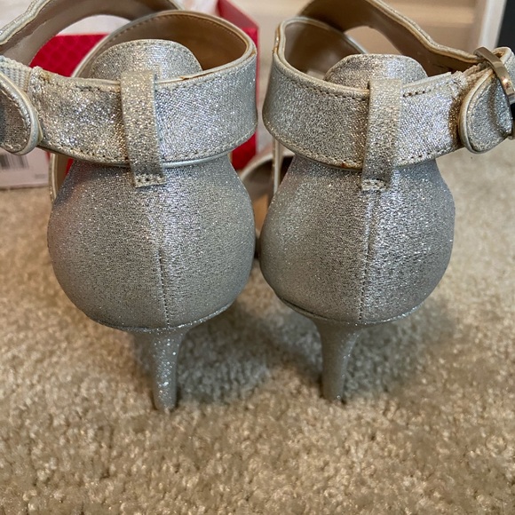 Silver Katie and Kelly Heels - Picture 4 of 4